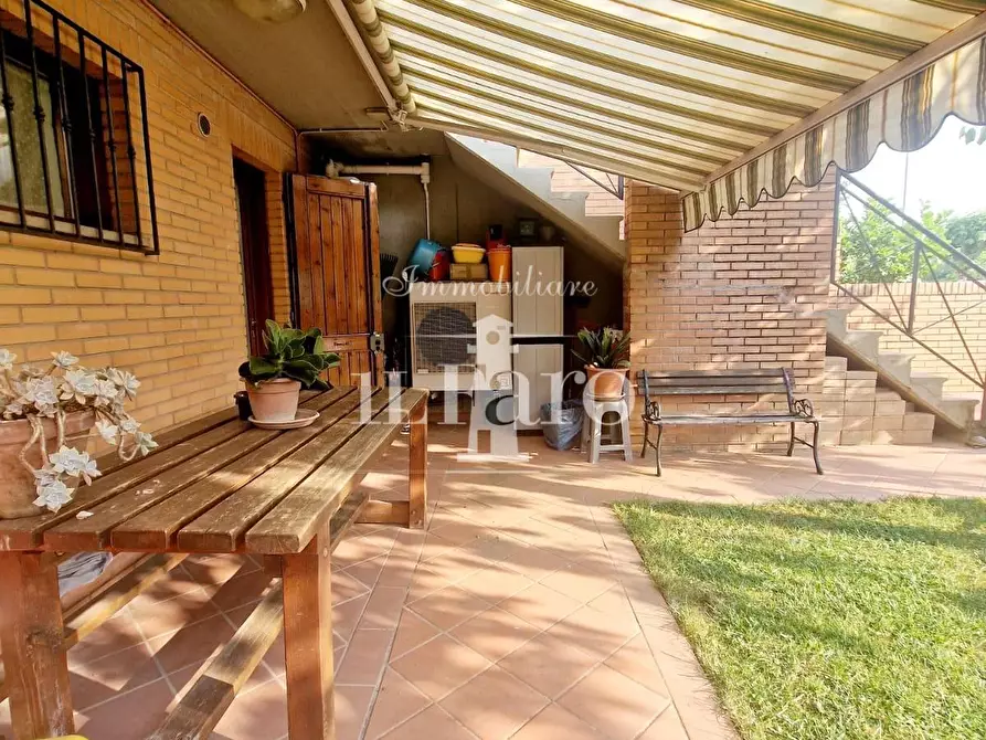 Immagine 8 di Villetta a schiera in vendita  a Campi Bisenzio