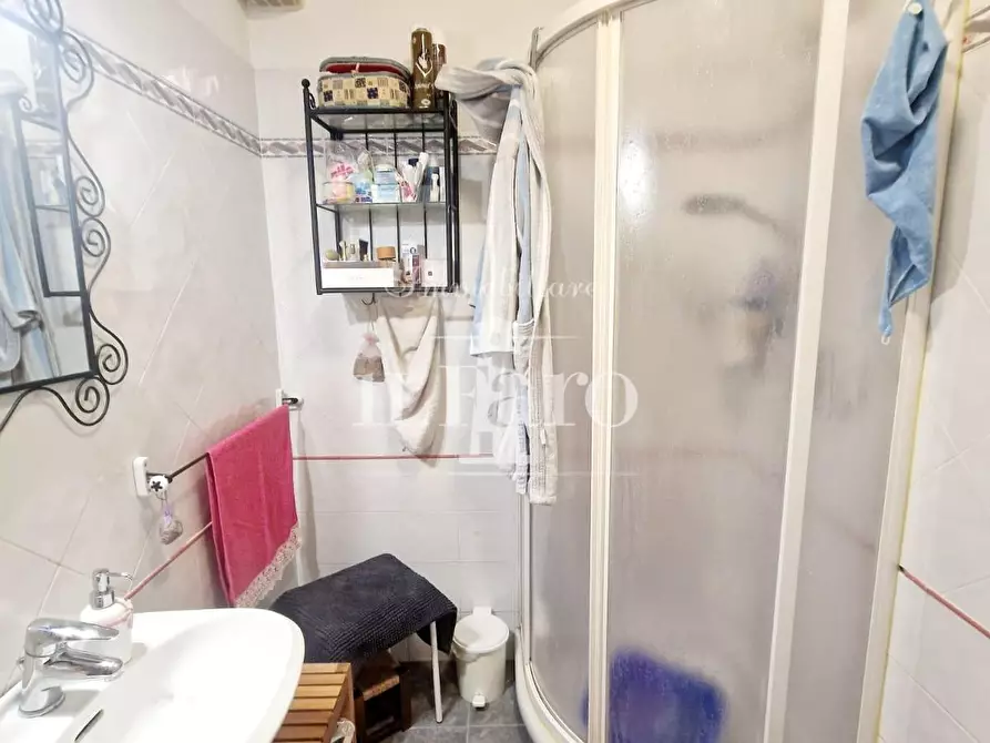 Immagine 47 di Villetta a schiera in vendita  a Campi Bisenzio