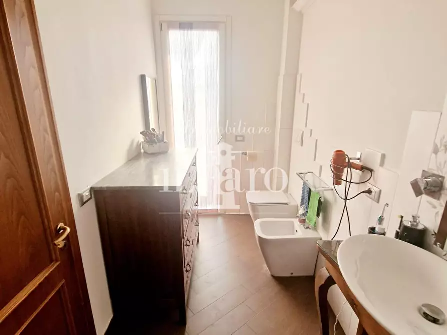 Immagine 26 di Villetta a schiera in vendita  a Campi Bisenzio