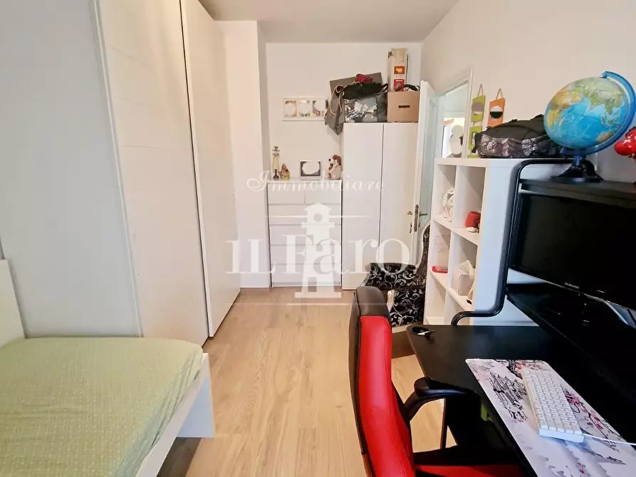 Immagine 38 di Villetta a schiera in vendita  a Campi Bisenzio