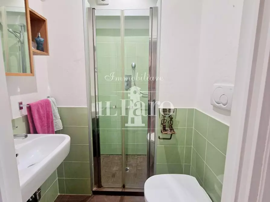 Immagine 35 di Villetta a schiera in vendita  a Campi Bisenzio