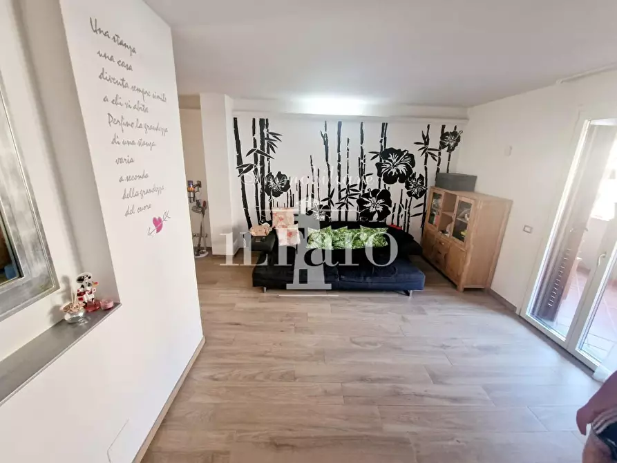 Immagine 17 di Villetta a schiera in vendita  a Campi Bisenzio