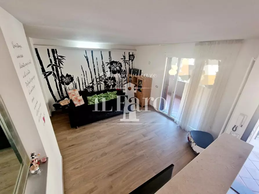 Immagine 20 di Villetta a schiera in vendita  a Campi Bisenzio