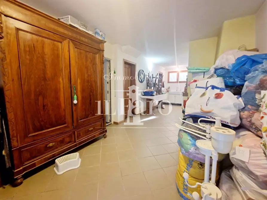 Immagine 45 di Villetta a schiera in vendita  a Campi Bisenzio