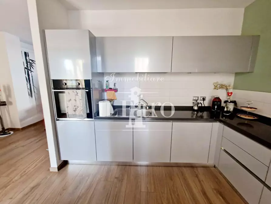 Immagine 11 di Villetta a schiera in vendita  a Campi Bisenzio