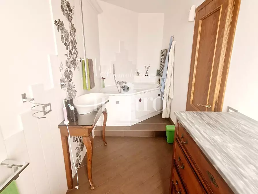 Immagine 29 di Villetta a schiera in vendita  a Campi Bisenzio