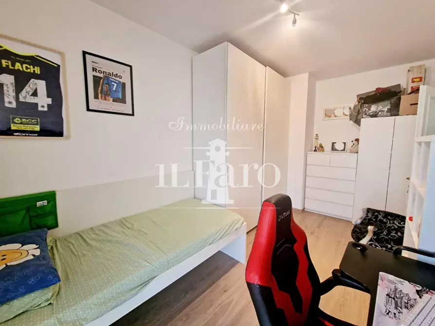 Immagine 37 di Villetta a schiera in vendita  a Campi Bisenzio