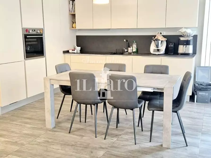 Immagine 3 di Appartamento in vendita  a Campi Bisenzio