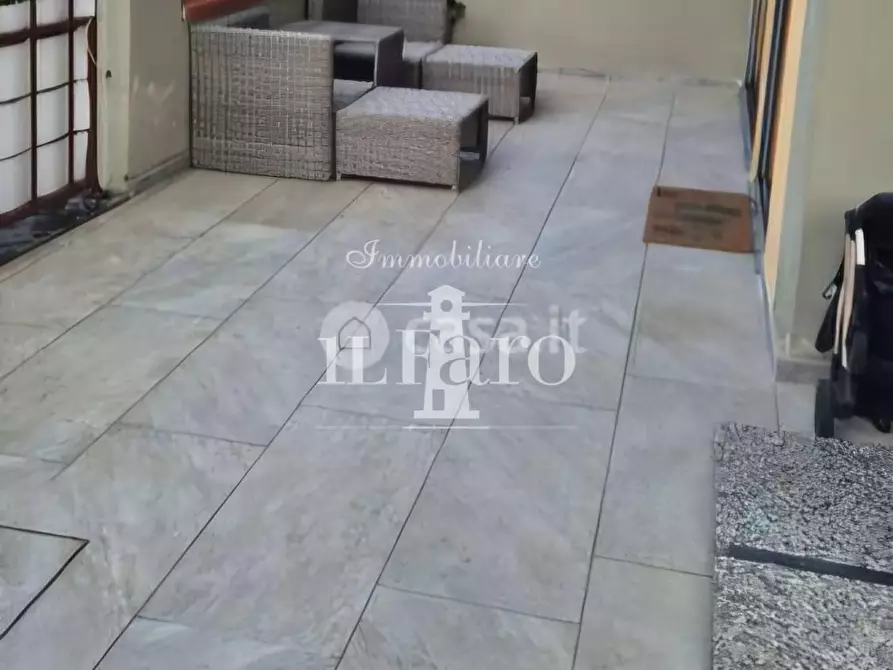 Immagine 17 di Appartamento in vendita  a Campi Bisenzio