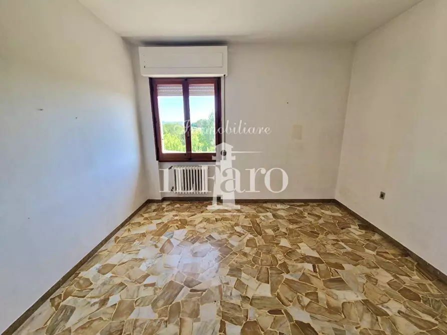 Immagine 16 di Appartamento in vendita  a Campi Bisenzio