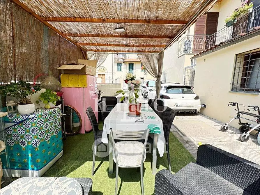 Immagine 16 di Appartamento in vendita  a Campi Bisenzio