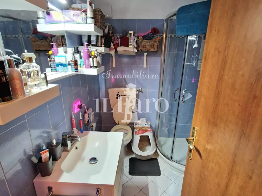 Immagine 13 di Appartamento in vendita  a Campi Bisenzio