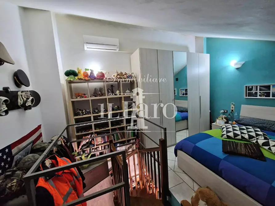 Immagine 10 di Appartamento in vendita  a Campi Bisenzio