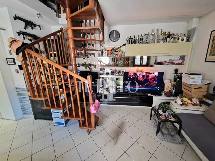 Immagine 3 di Appartamento in vendita  a Campi Bisenzio