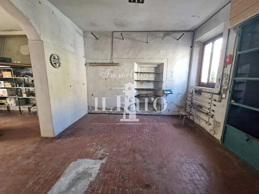 Immagine 35 di Terratetto in vendita  a Campi Bisenzio