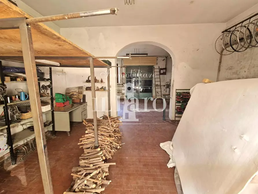 Immagine 37 di Terratetto in vendita  a Campi Bisenzio