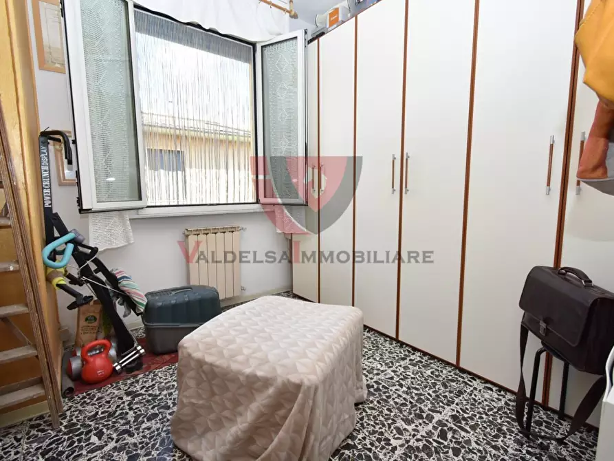 Immagine 16 di Appartamento in vendita  a Colle Di Val D'elsa