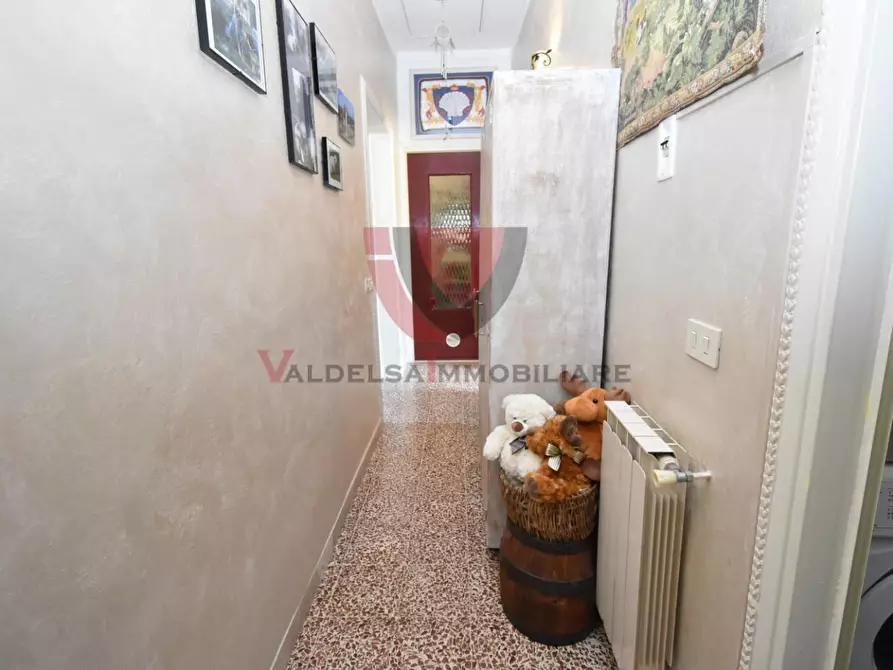 Immagine 20 di Appartamento in vendita  a Colle Di Val D'elsa