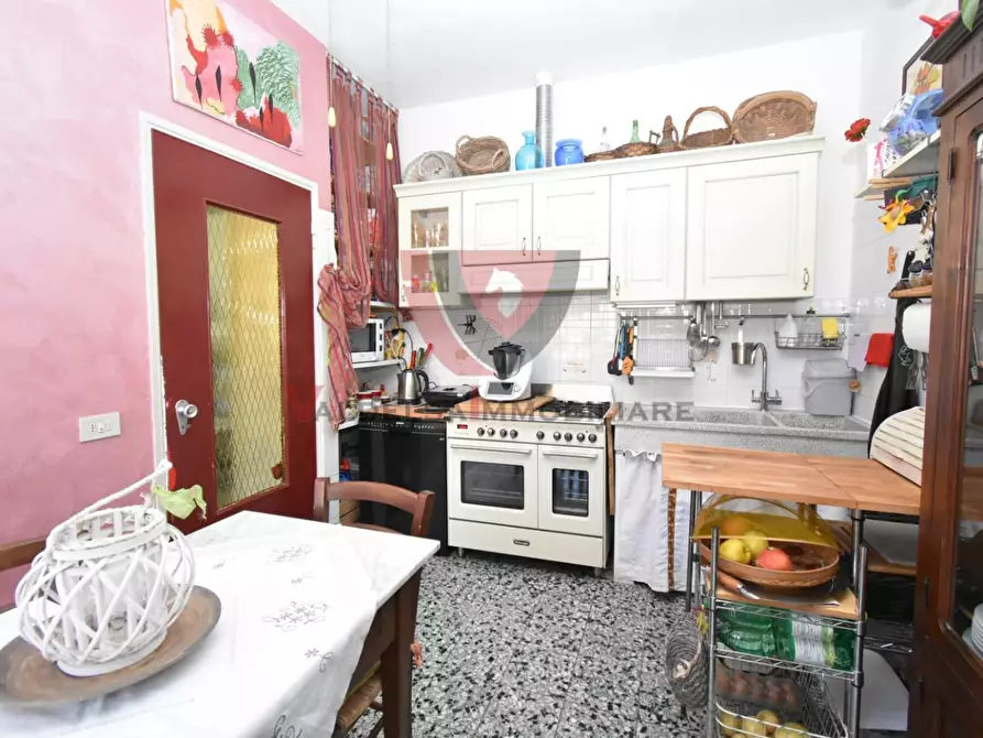 Immagine 10 di Appartamento in vendita  a Colle Di Val D'elsa