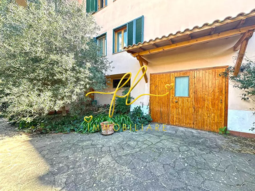 Immagine 26 di Appartamento in vendita  a Cecina