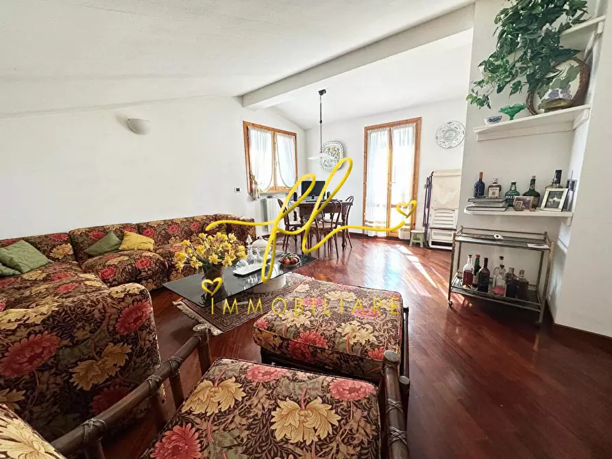 Immagine 17 di Appartamento in vendita  a Cecina