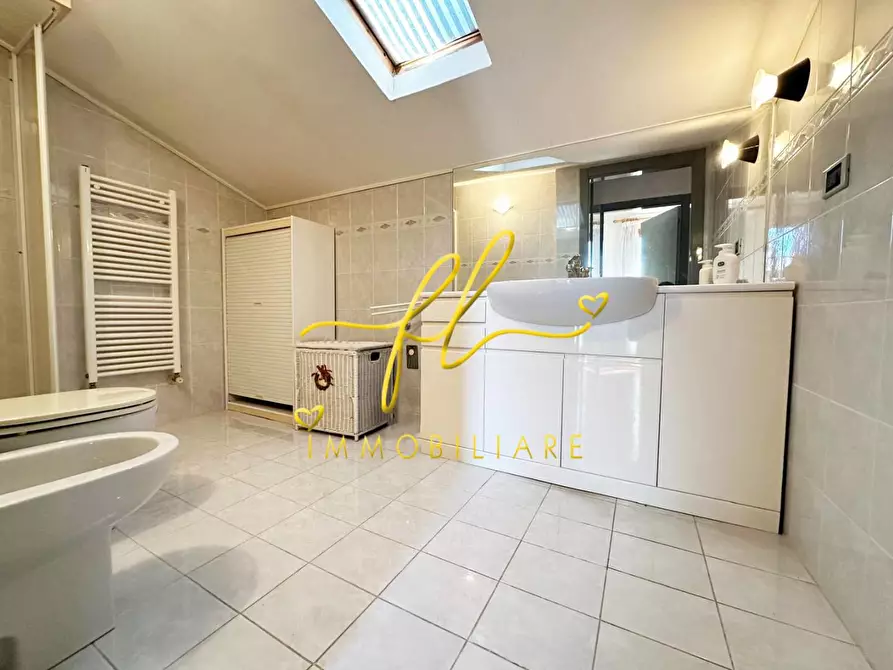 Immagine 23 di Appartamento in vendita  a Cecina