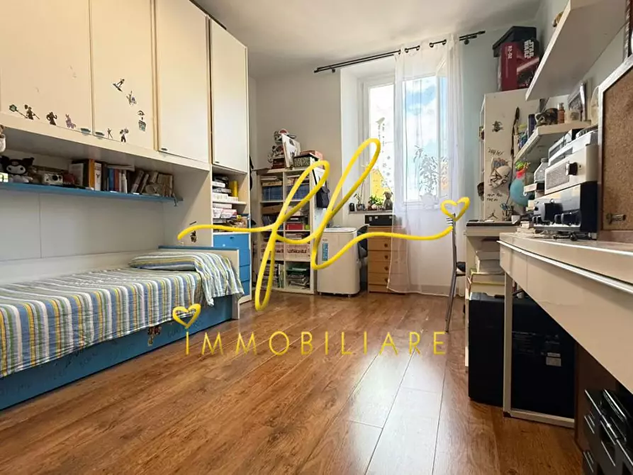 Immagine 9 di Appartamento in vendita  a Livorno