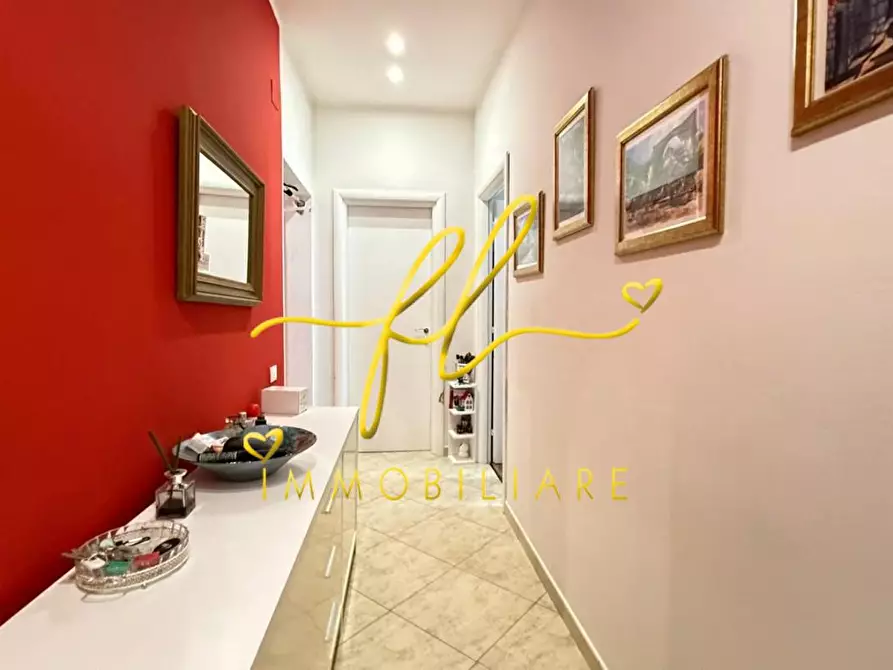 Immagine 5 di Appartamento in vendita  a Livorno