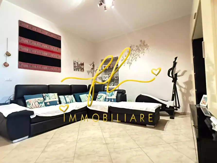 Immagine 1 di Appartamento in vendita  a Livorno