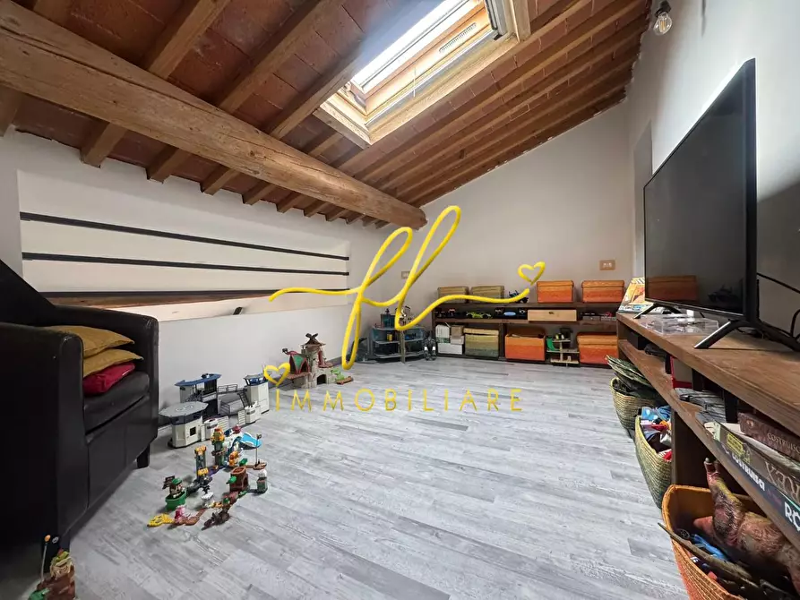 Immagine 19 di Appartamento in vendita  a Collesalvetti