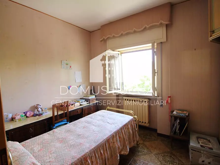 Immagine 41 di Appartamento in vendita  a Lucca