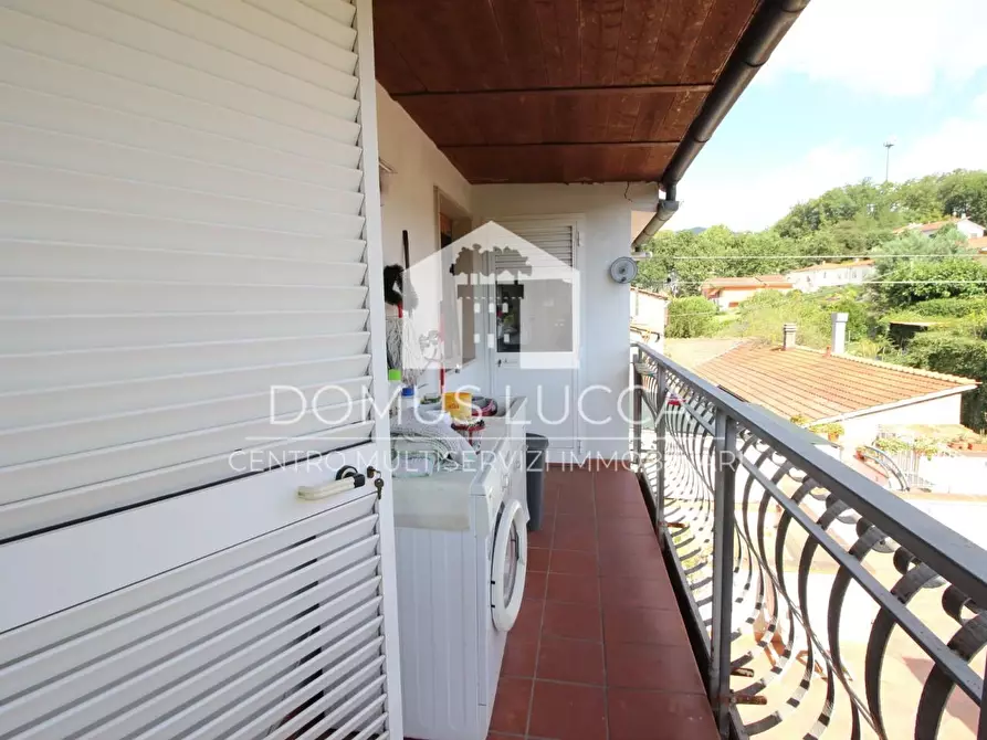 Immagine 32 di Appartamento in vendita  a Lucca