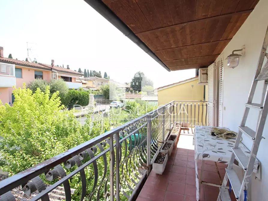 Immagine 34 di Appartamento in vendita  a Lucca