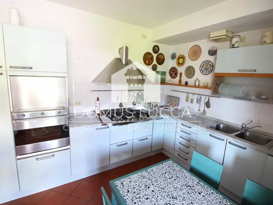 Immagine 28 di Appartamento in vendita  a Lucca