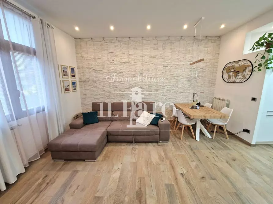 Immagine 3 di Appartamento in vendita  a Campi Bisenzio