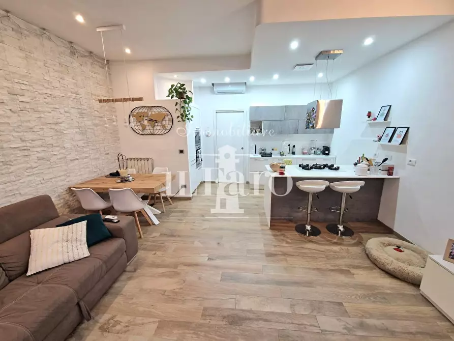 Immagine 1 di Appartamento in vendita  a Campi Bisenzio