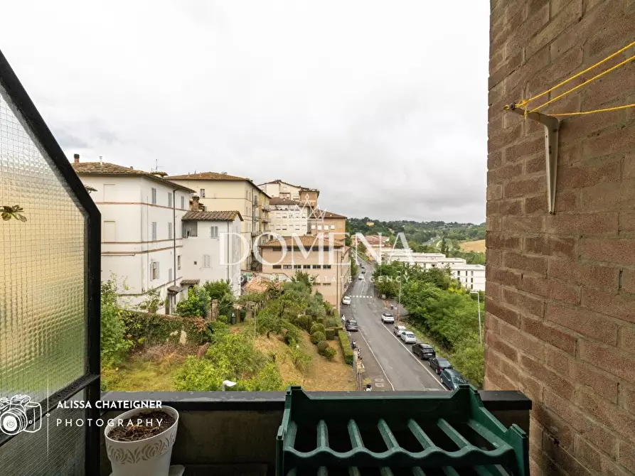 Immagine 12 di Appartamento in vendita  a Siena