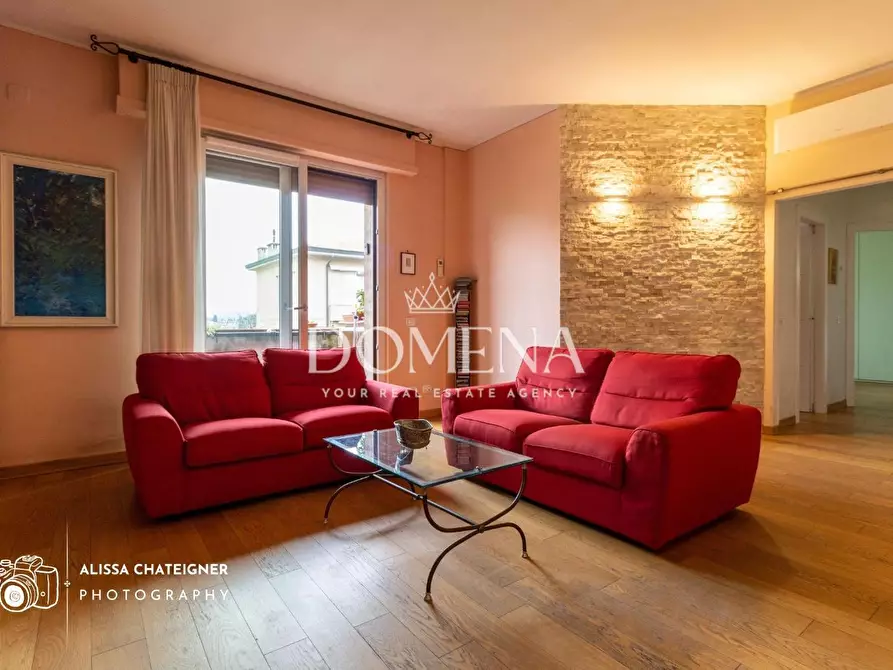 Immagine 1 di Appartamento in vendita  a Siena