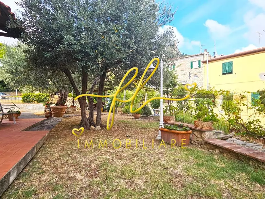 Immagine 27 di Casa bifamiliare in vendita  a Rosignano Marittimo