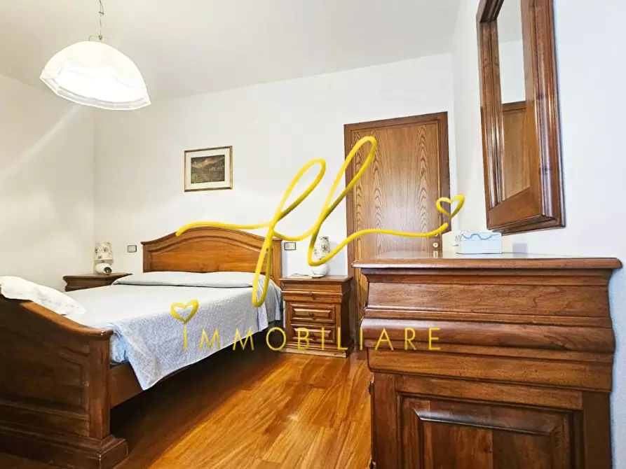 Immagine 10 di Casa bifamiliare in vendita  a Rosignano Marittimo