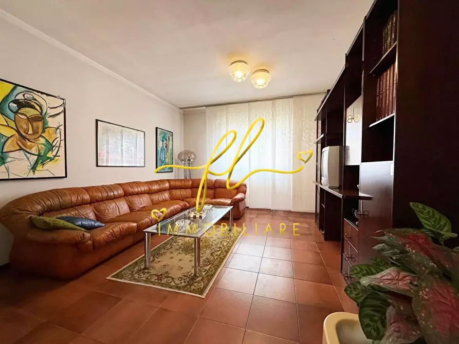 Immagine 3 di Appartamento in vendita  a Cecina