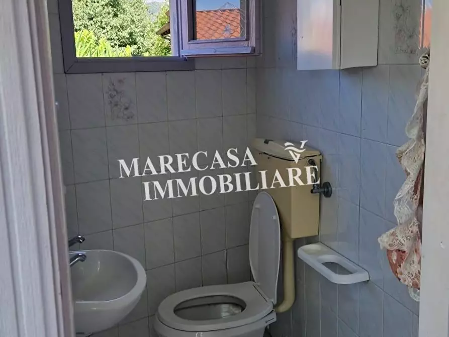 Immagine 23 di Terratetto in vendita  a Massa