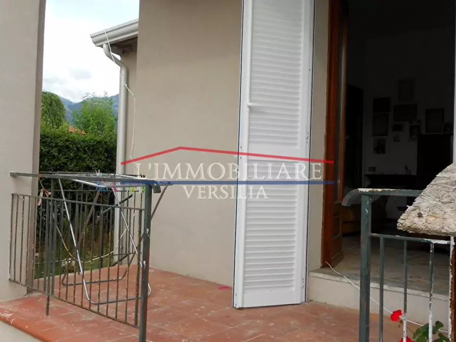 Immagine 13 di Casa bifamiliare in vendita  a Massa