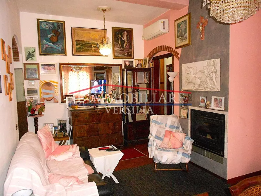 Immagine 28 di Casa bifamiliare in vendita  a Massa