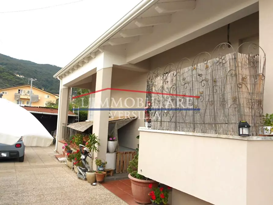 Immagine 3 di Casa bifamiliare in vendita  a Massa