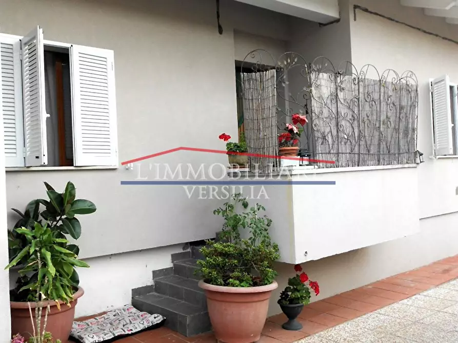 Immagine 24 di Casa bifamiliare in vendita  a Massa