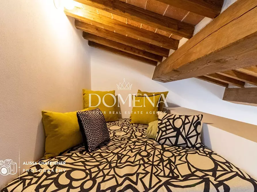 Immagine 50 di Appartamento in vendita  a Siena