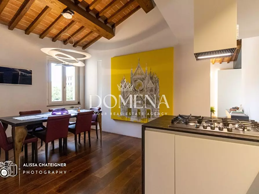 Immagine 2 di Appartamento in vendita  a Siena