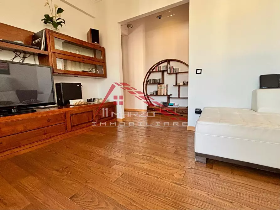 Immagine 1 di Appartamento in vendita  a Pisa