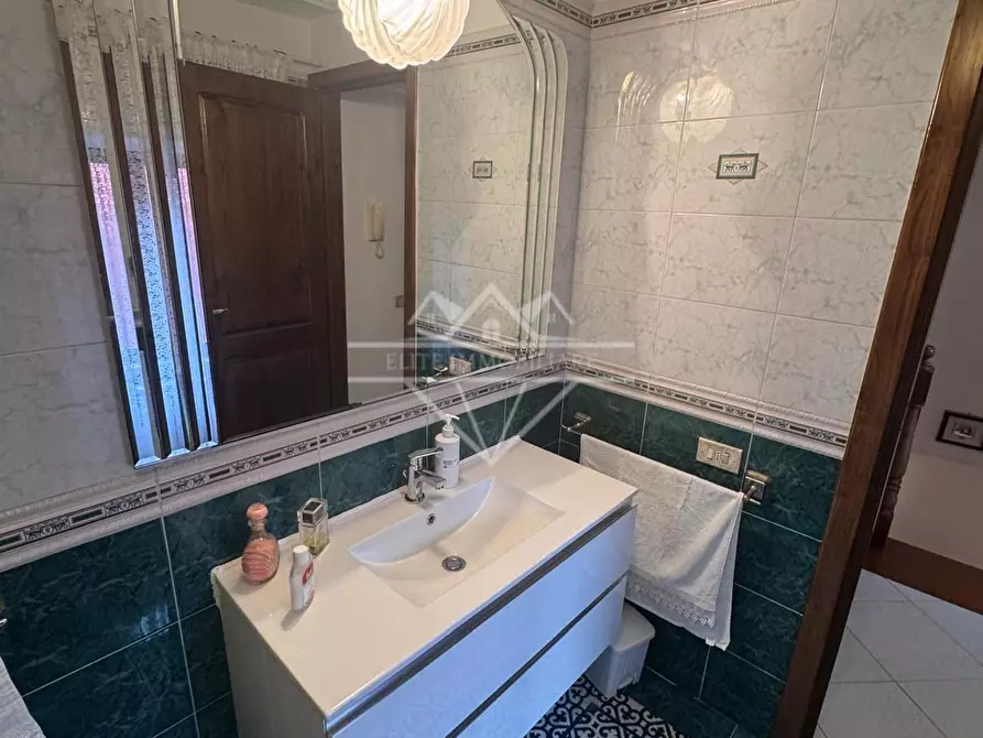 Immagine 21 di Terratetto in vendita  a Carrara